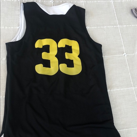 WHITE AND BLACK REVERSIBLE HORNETS JERSEY - Picture 2 of 3